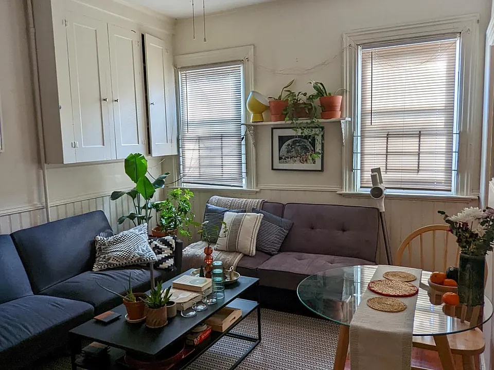 264 Gano St #1R