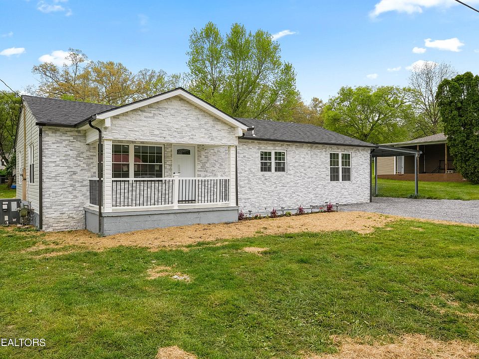 1st image of 2104 NE Jayne Ln
