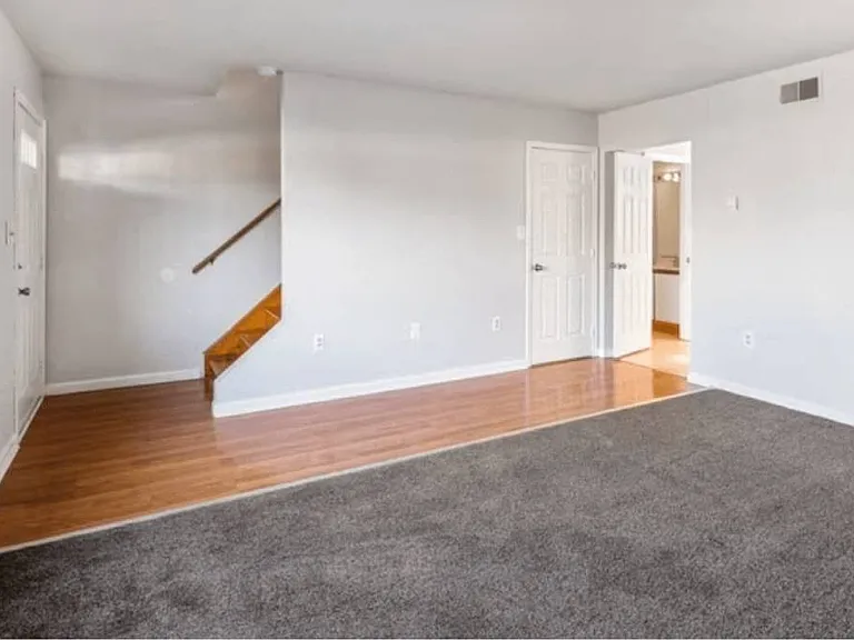 Blue Ridge Apartments — Photo 7