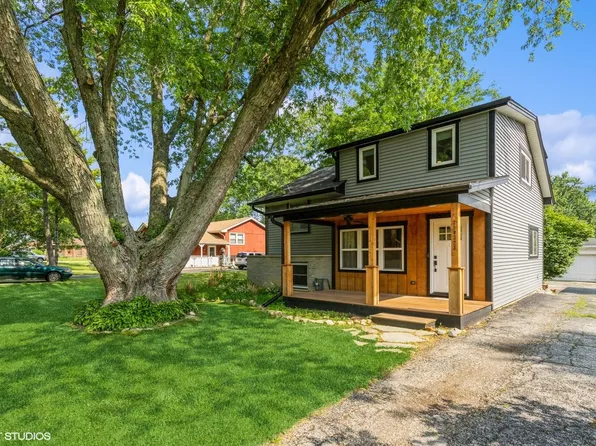 26W323 Harrison Ave, Winfield, IL 60190