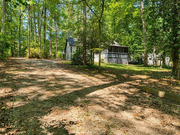 2nd image of 956 Holden Rd