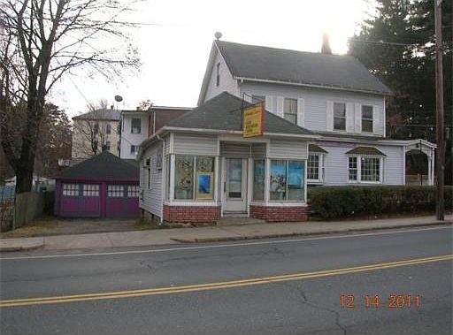 2nd image of 71 Main St