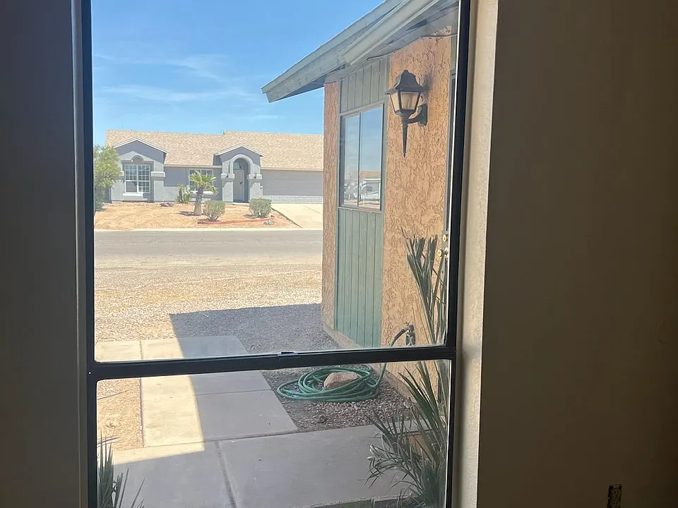 8257 W Santa Cruz Blvd #102