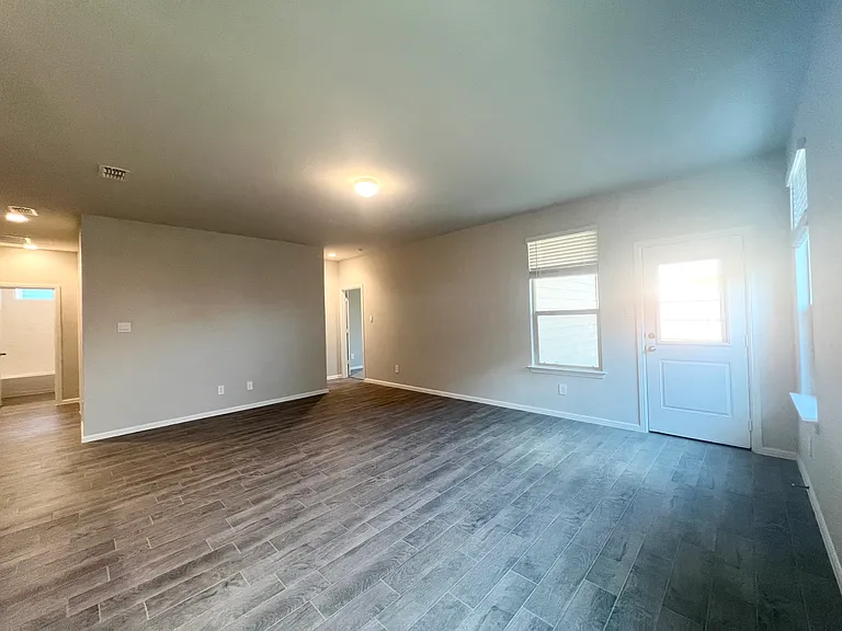 8636 Centerboard Ln — Photo 8