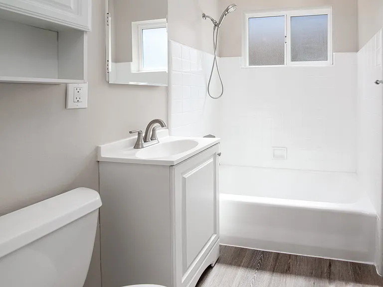 Park Holiday Model Bathroom