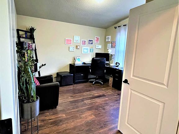 4th image of 2617 NE 144th Ct