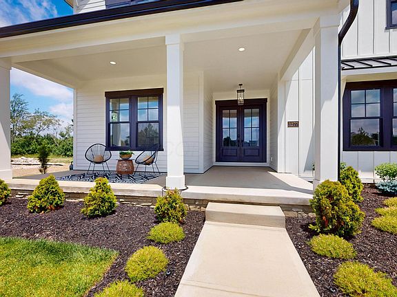 2nd image of 3277 Briarwood Ln