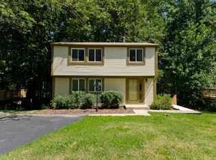 2335 Old Trail Dr, Reston, VA 20191