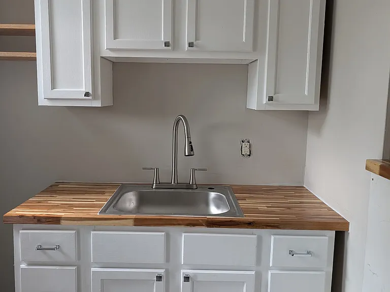 554 Overlook St — Photo 4