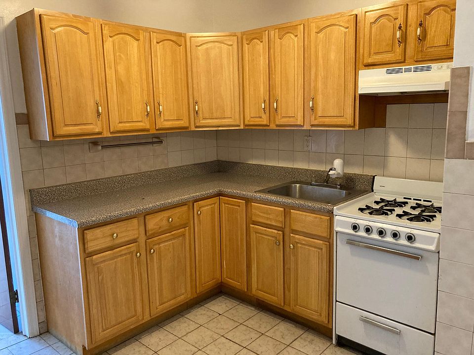2nd image of 6242 Forest Ave #2L