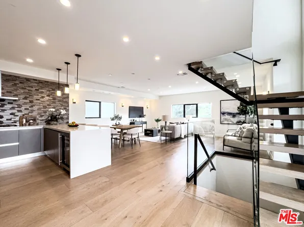 4801 Carpenter Ave, Valley Village, CA 91607