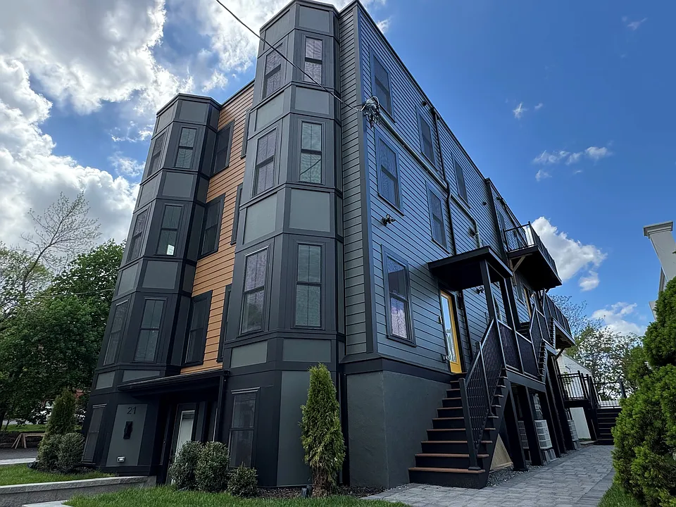 19 High St #1