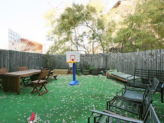 2nd image of 241 Flatbush Ave #2