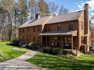 27 Doe Run Ln, Stratham, NH 03885