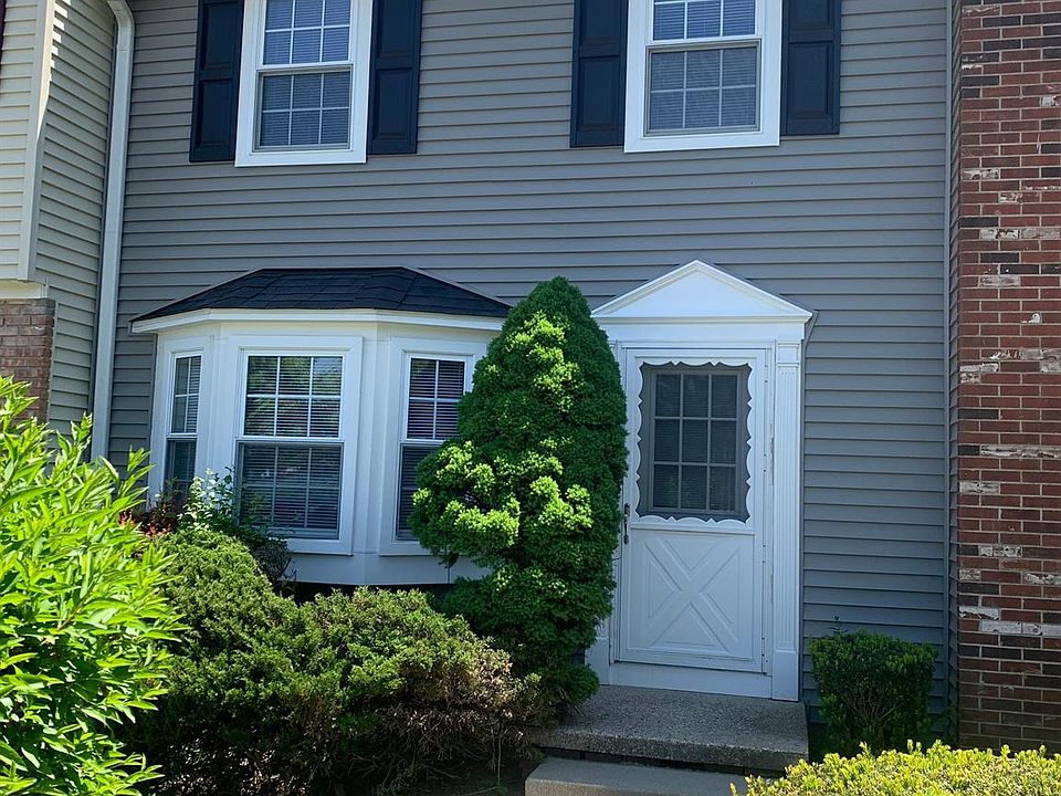 1st image of 20042 Bryn Mawr Ct