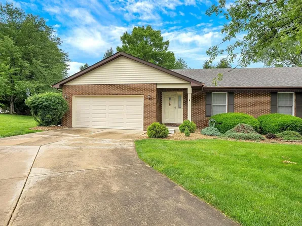 29 Ginger Lake Dr S, Glen Carbon, IL 62034