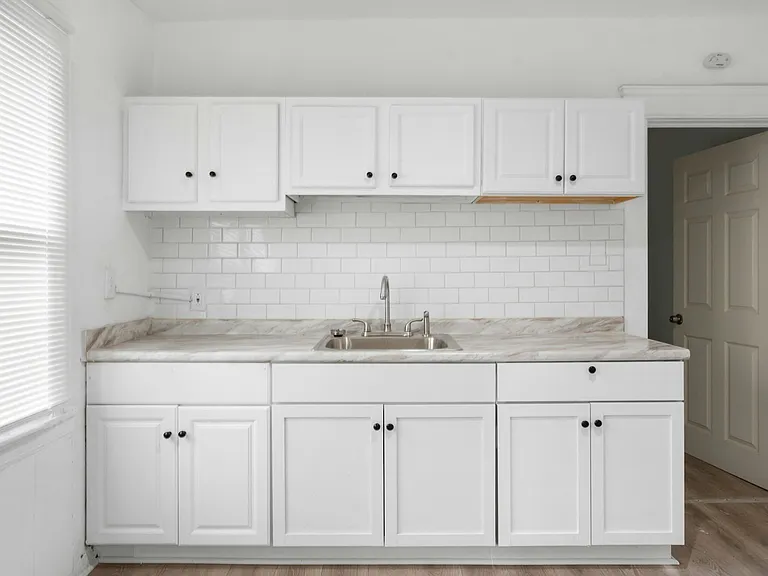 10413 Mount Auburn Ave #B — Photo 2