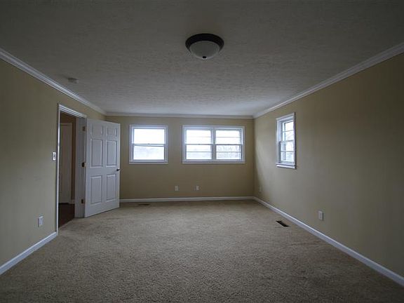 4th image of 409 S Vine St