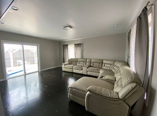 2 Friars Dr, Ansonia, CT 06401