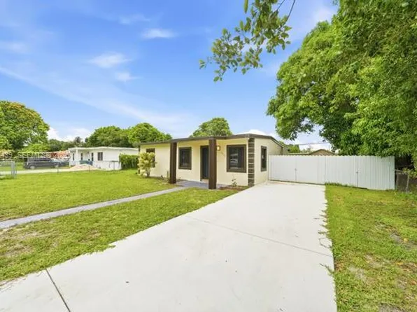 2520 NW 160th St, Miami Gardens, FL 33054