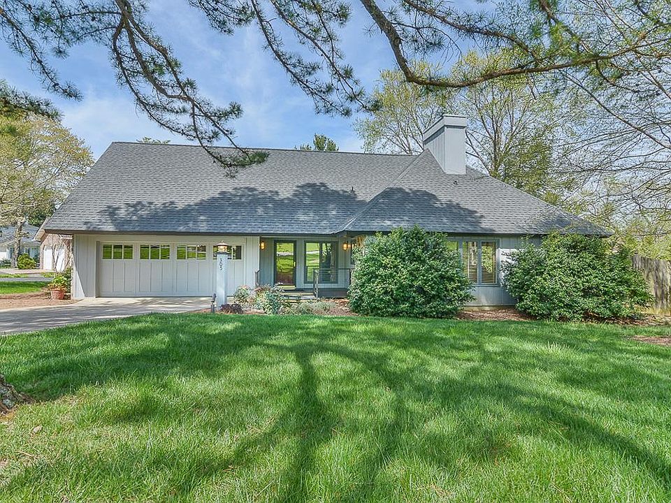 1st image of 305 Ivanhoe Dr