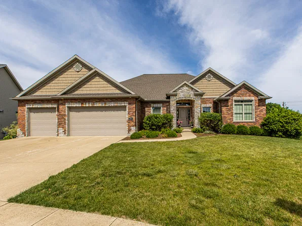 16 Kilborn Ct, Bloomington, IL 61704