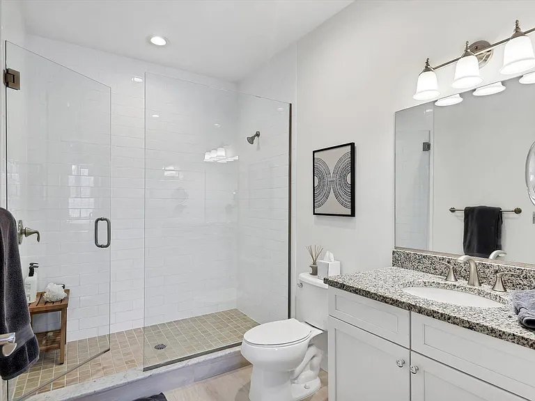 525 N Orange Ave #204 — Photo 16