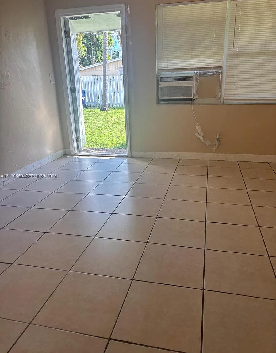 Everglade Land Sales Co — Photo 4