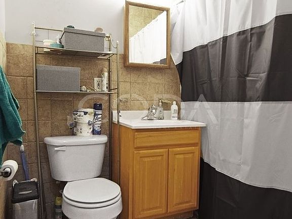 5th image of 37 Conselyea St APT 1F