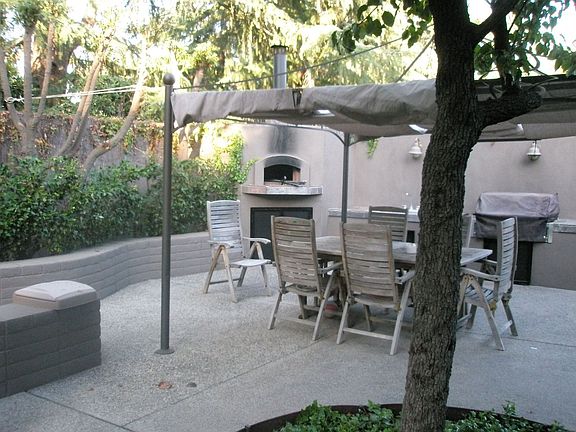 Outdoor Living to Left of Entry