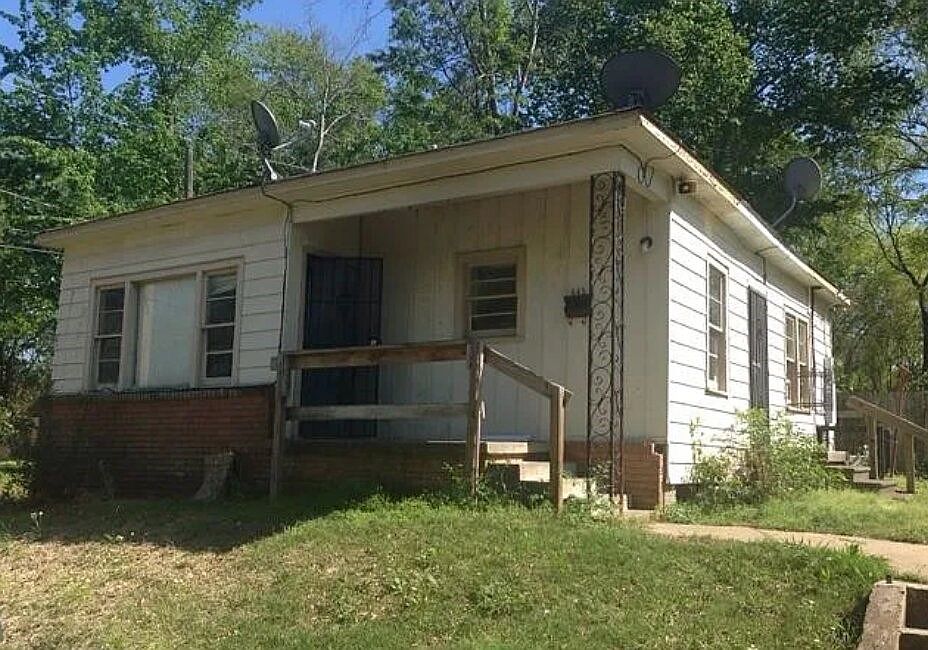 1st image of 445 Wichita St