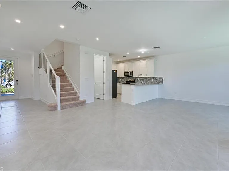 7611 Morgan Way — Photo 2
