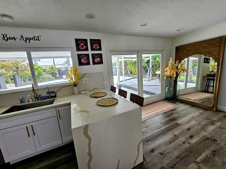 2548 E Wilson Ave — Photo 134