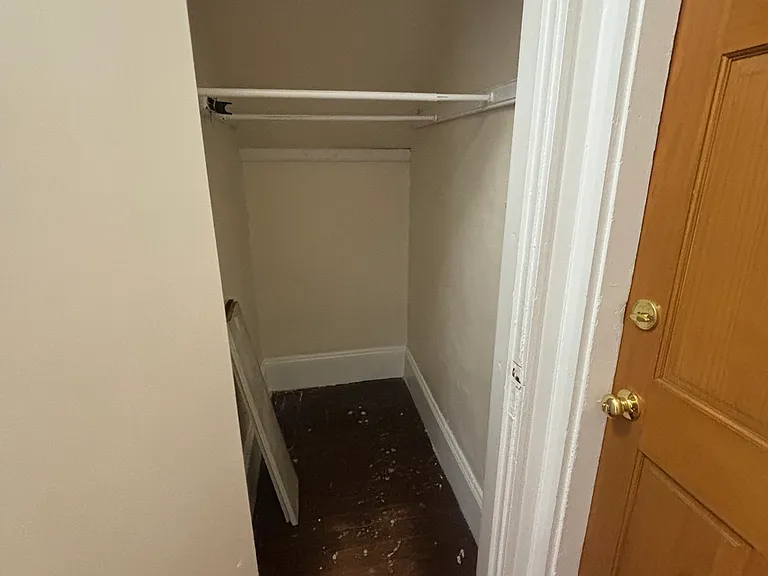 Entrance closet
