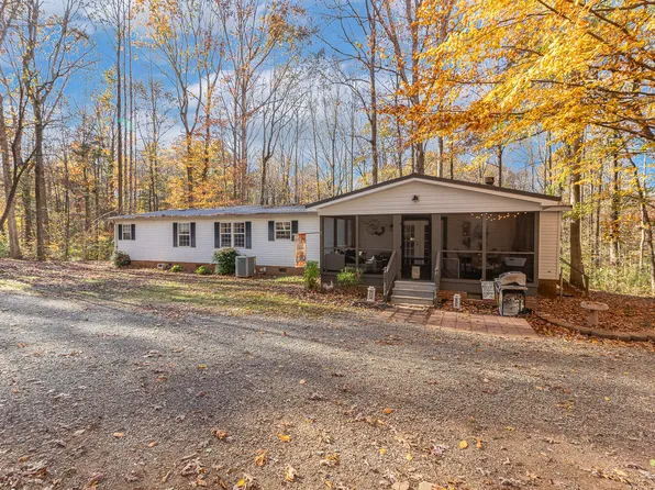 65 Oak Spring Dr, Bear Creek, NC 27207