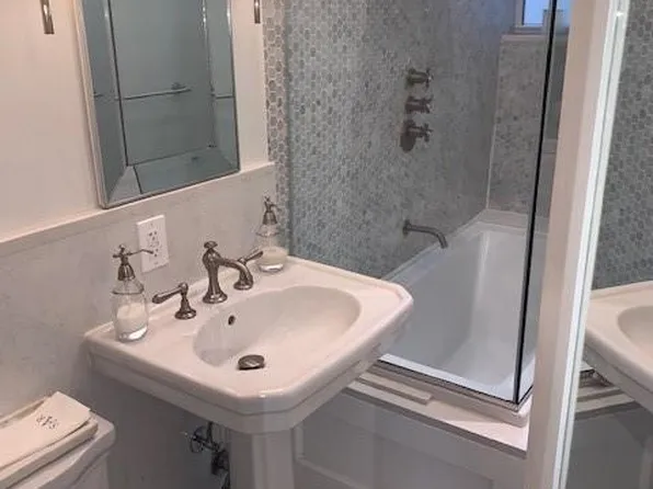 451 Clinton Avenue image 16 of 18