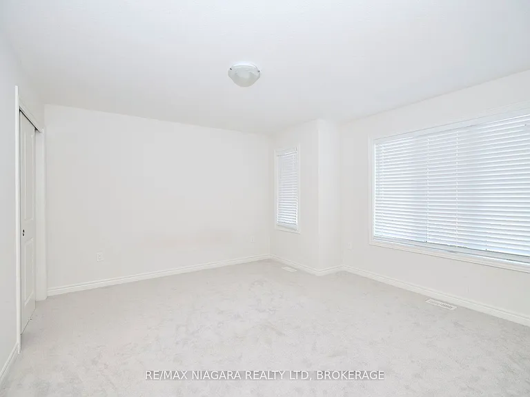 3595 Carolina Ct — Photo 23