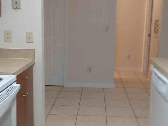 4th image of 2550 N Alafaya Trl APT 1104