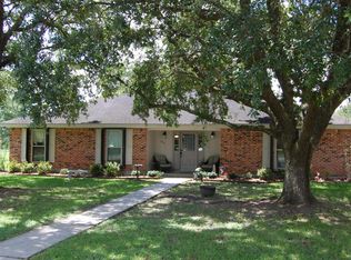 121 Little Farms Rd, Youngsville, LA 70592