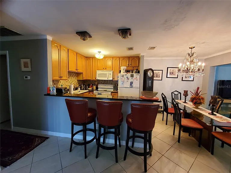 403 Finchley Ct #B — Photo 9