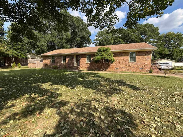 1808 Wedgewood Dr, Union City, TN 38261