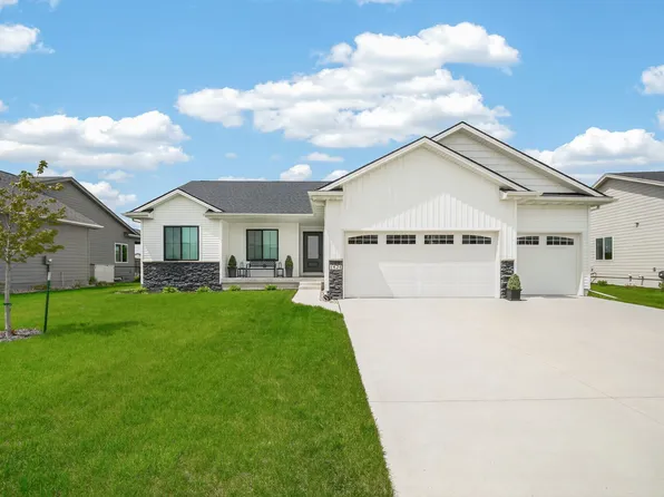 1424 NW 29th St, Ankeny, IA 50023