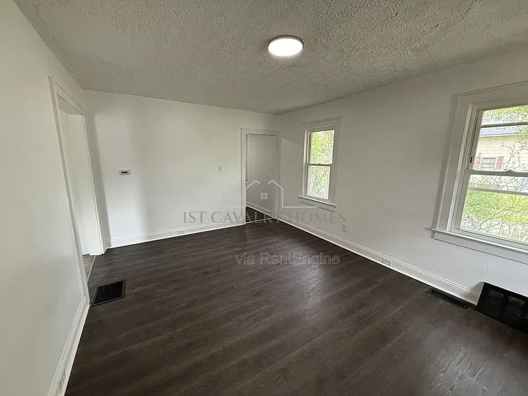 778 Ravenswood St — Photo 8