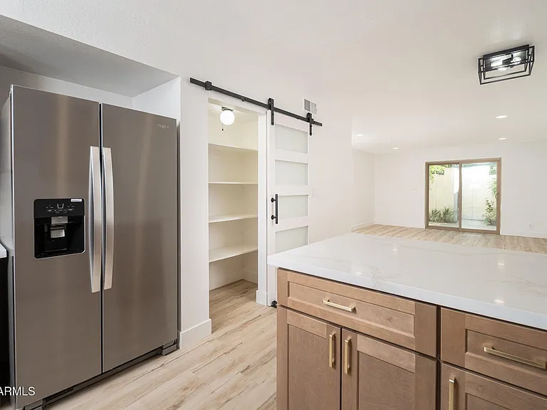 810 E Colter St #A — Photo 5