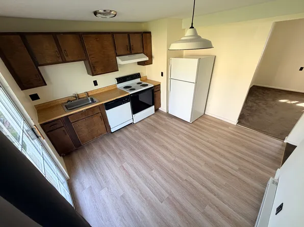 5 Penwood Dr #2, Concord, NH 03303