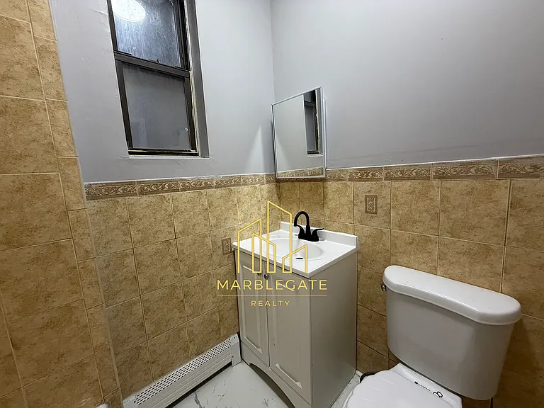 36 S 12th St #11 — Photo 12