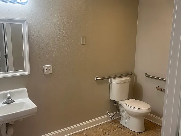 1021 W Grant St #1A — Photo 6