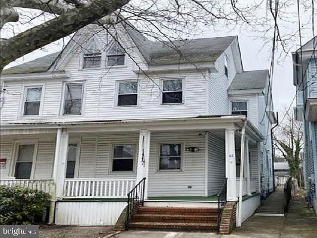 1st image of 117 N 3rd St