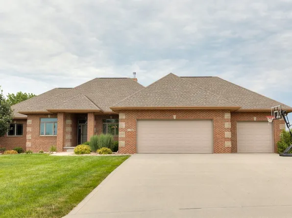 5590 NW 3rd Ct, Des Moines, IA 50313