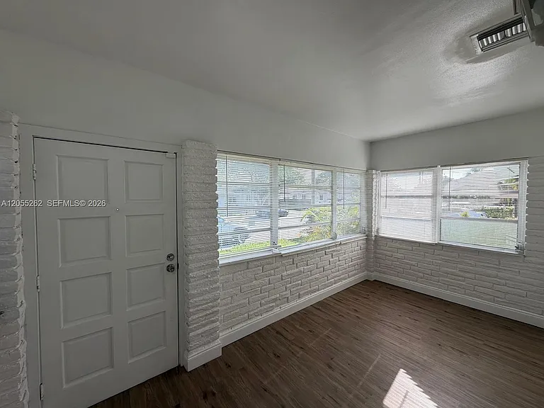 890 NW 55th St #1 — Photo 37